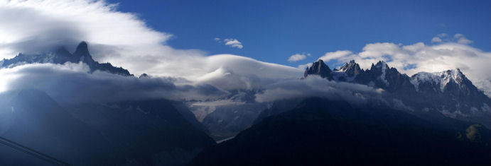 Les aiguilles de Chamonix 02petit.jpg