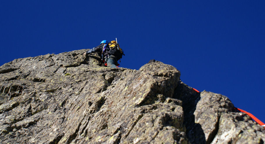 Premières longueurs sur l'arête nord 04petit.jpg