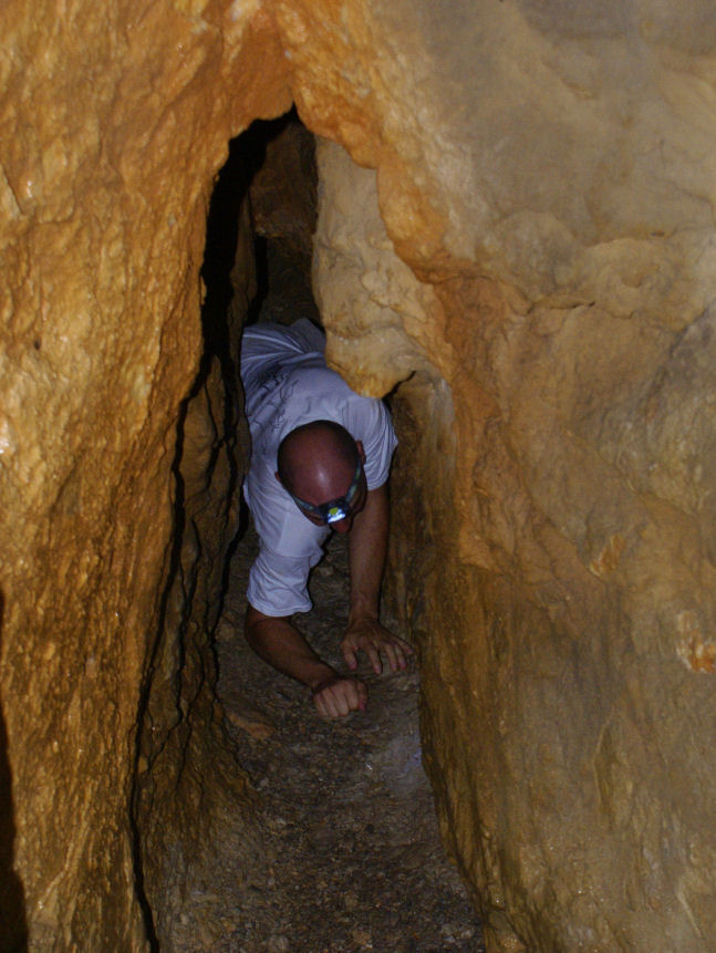 La grotte des 2 sœurs 05petit.jpg