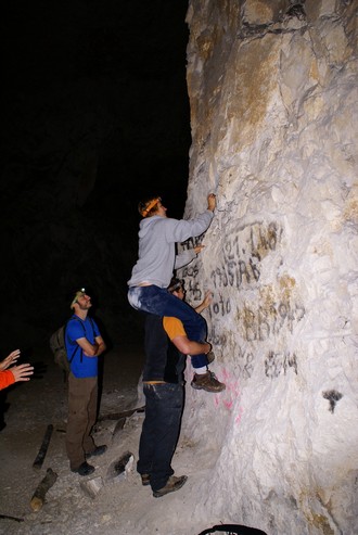 Signatures 13petit.jpg