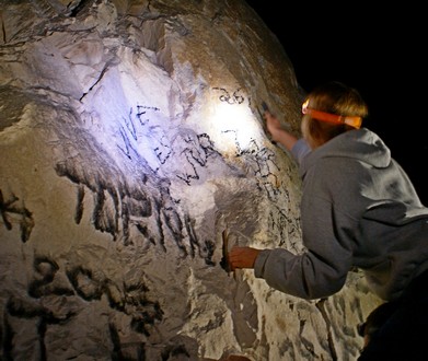 Signatures 14petit.jpg