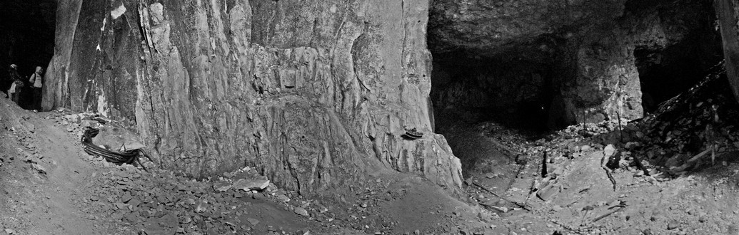 Galleries 19petit.jpg