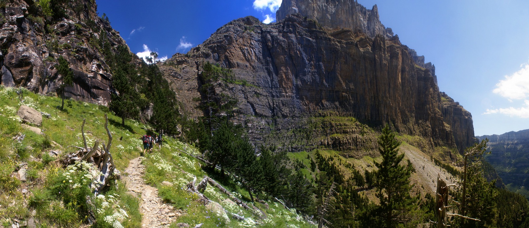 Le cirque de Cotatuero D08petit.jpg