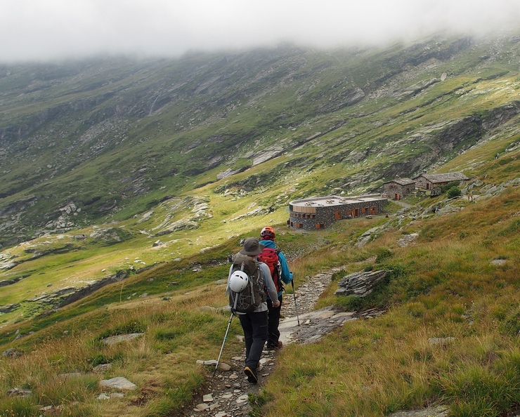 Arrivée au refuge de l'Arpont 32petit.jpg