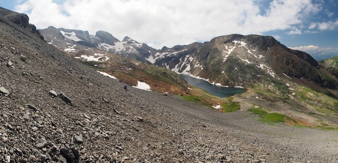 La traversée du pierrier au-dessus du lac 22petit.jpg