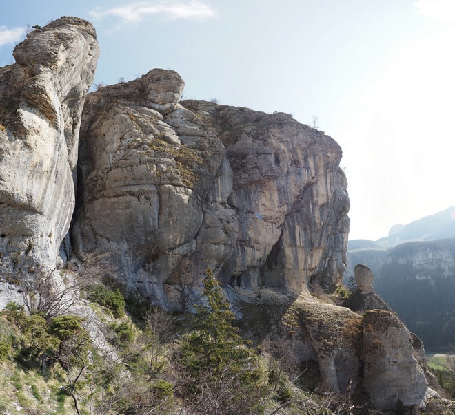 Rocher typique des gorges d'Engins 11petit.jpg