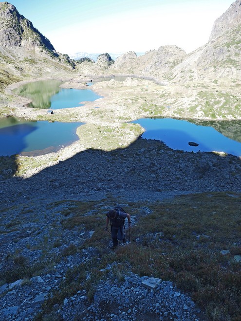 Début de la montée au-dessus des lacs 04petit.jpg